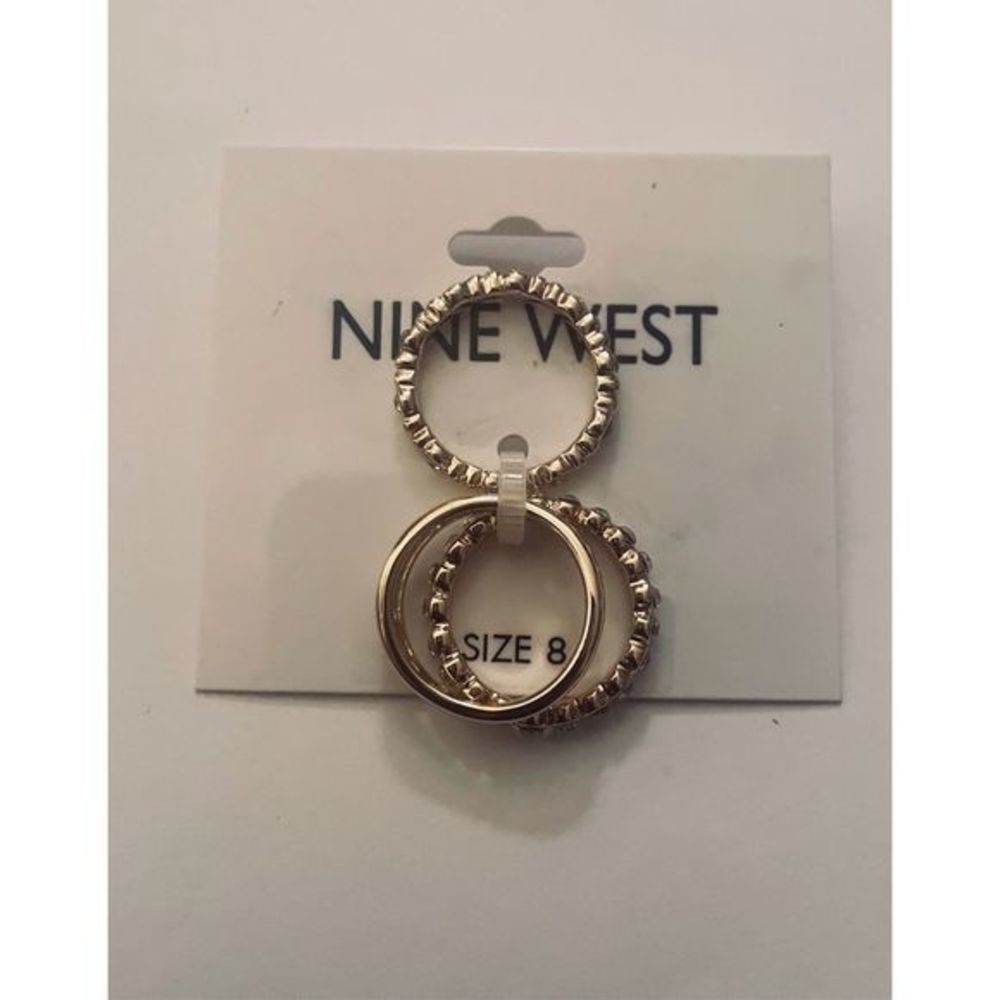 Nine WEST GOLD 3 RING SET - Picture 3 of 5